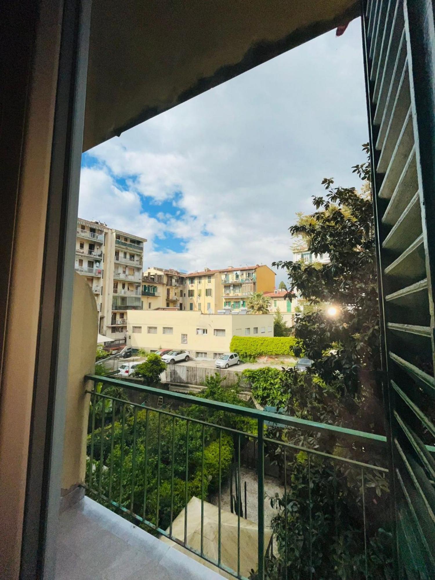 Oriani Bnb Acomodação com café da manhã Florença Exterior foto